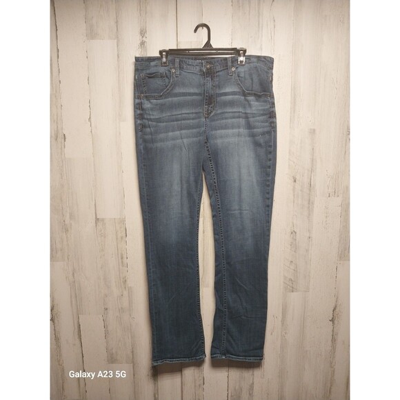 BKE Buckle Derek Straight Jeans Mens 36x36 Blue Stretch Denim Jeans (37x34) - Picture 1 of 7